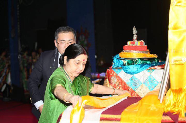 External Affairs Minister Sushma Swaraj offering her respects at a function in Ulaanbaatar celebrating the 100th birth anniversary of Kushok Bakula Rinpoche. (Source: Sonam Wangchuk)