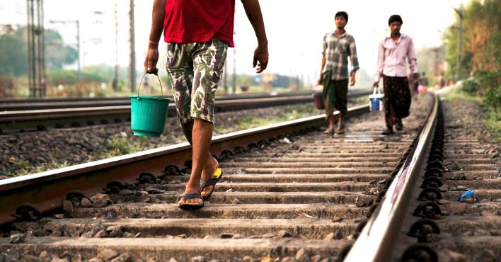 People encroaching on railway tracks is very distracting for locomotive drivers. Representative image only. Image Courtesy: Flickr