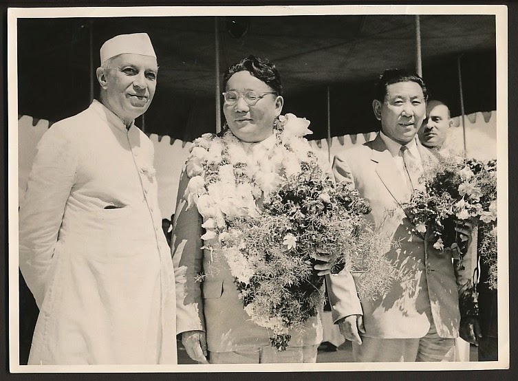 Mongolia Prime Minister Y Tsedenbal with Indian Prime Minister Jawaharlal Nehru in 1959. (Source: Old Indian Photos)