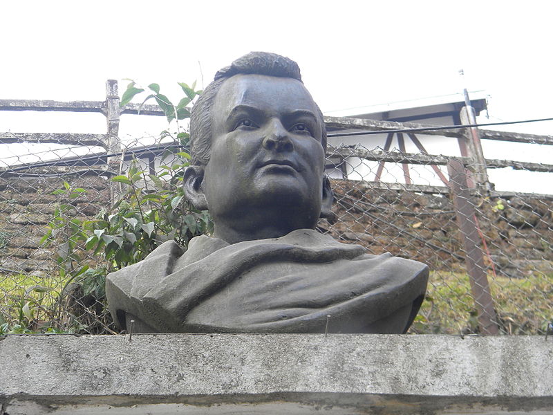 Bust of Rahul Sankrityayan in Darjeeling. (Source: Wikimedia Commons) 