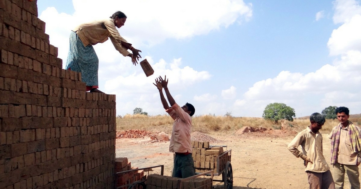 On May Day, Kerala Ended ‘Nokkukooli’ That Paid Workers for Doing Nothing!