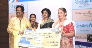 This 'Accidental' British Mid-Wife Found Her True Calling in a Jharkhand Village!