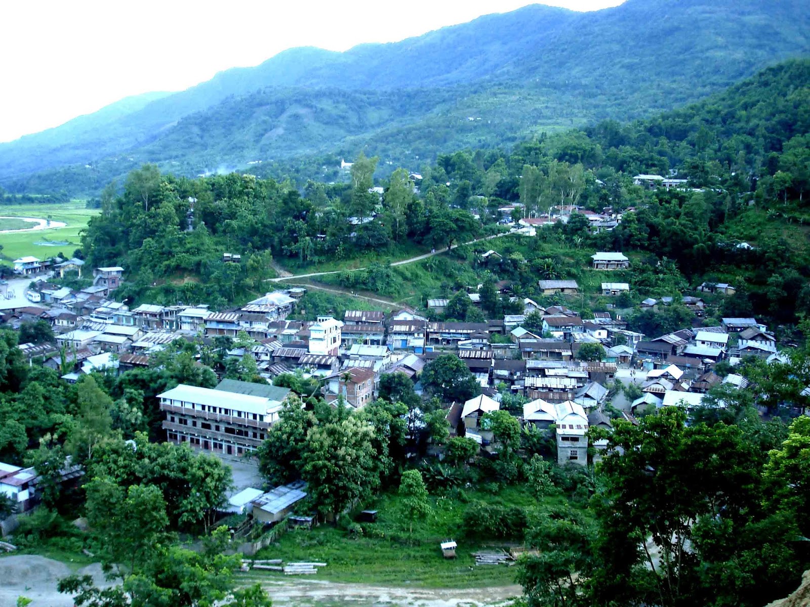 Noney, Manipur. (Source: Kameshore Blogspot) 