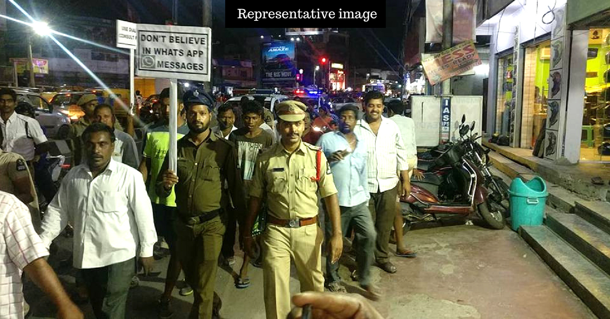 3 Hyderabad Cops Risk Their Lives To Save Crossdresser From Fury of Massive Mob!