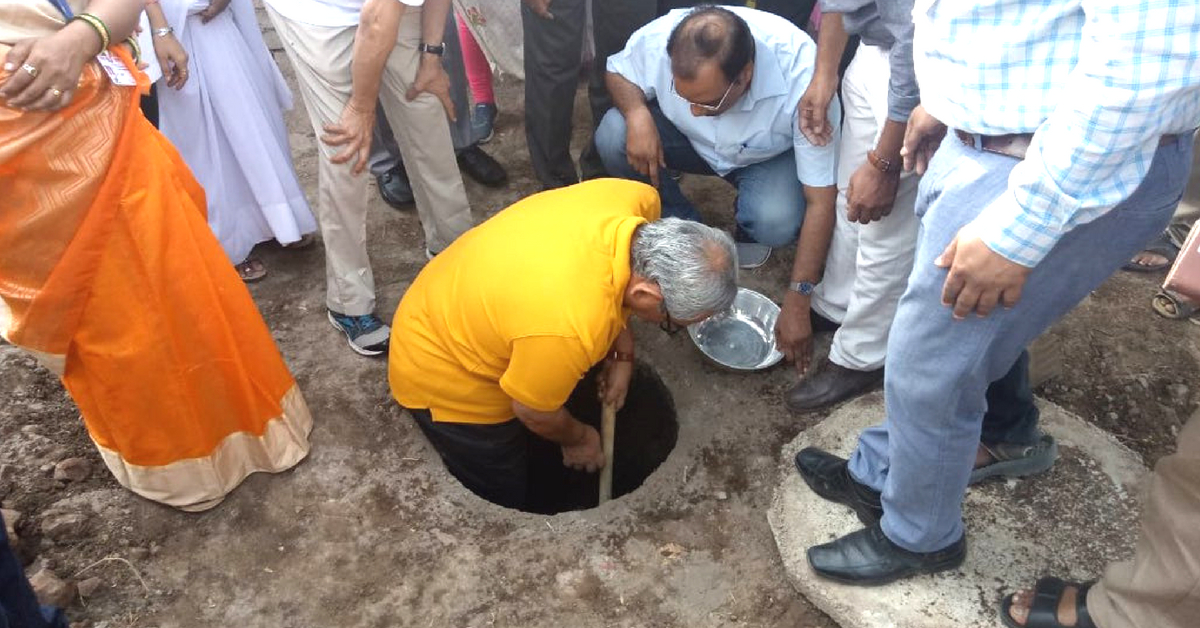 CAG of India Climbs into Toilet Pit, Empties Human Compost with Own Hands!