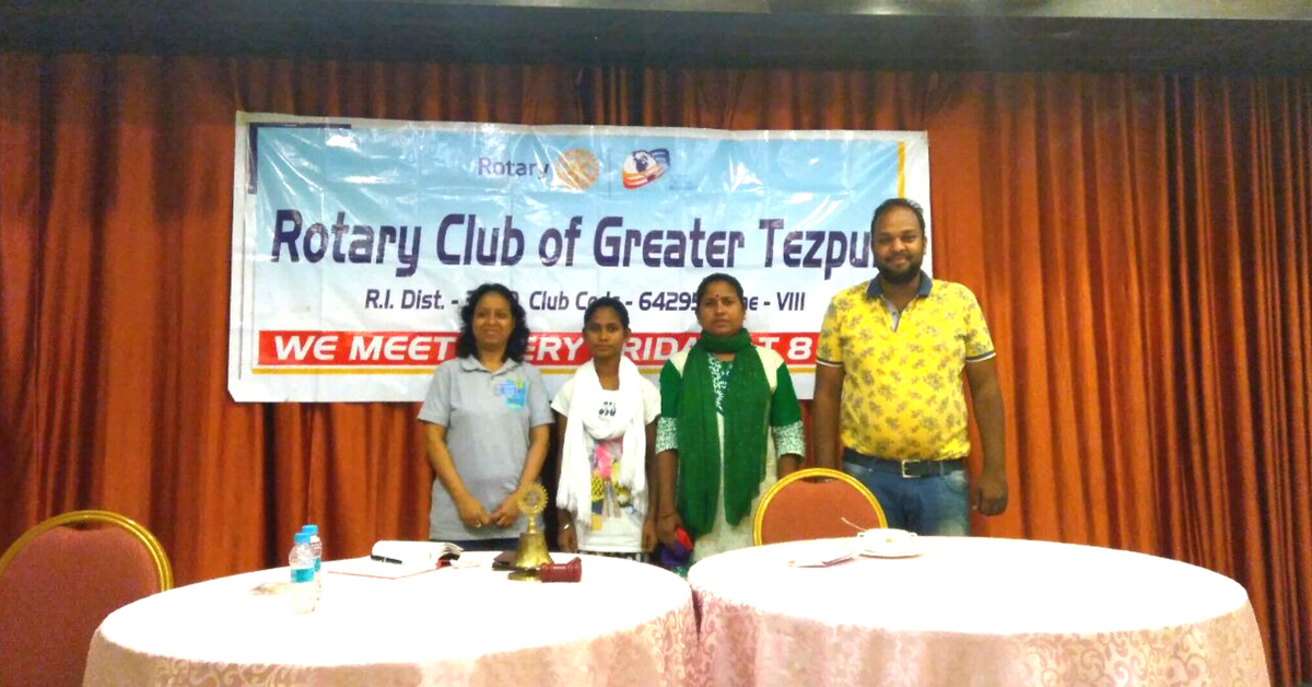 Shivani Tibrewal (Extreme Left) with Sangeeta Singh and her mother Uma. 