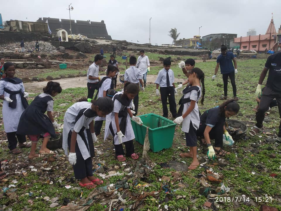 Beach clean up Worli fort Mumbaikars