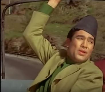 Rajesh Khanna donning the Dhaka Topi. (Source: YouTube)