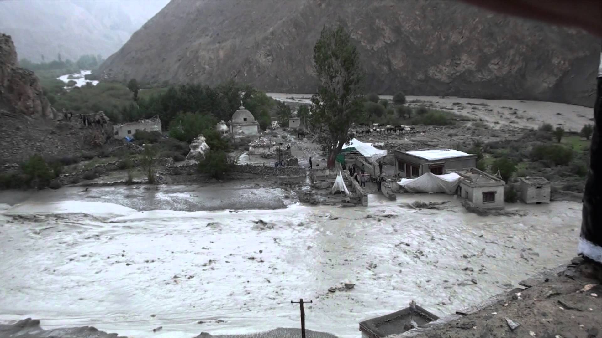 Flash floods in 2010 left an indelible mark on the psyche of every Ladakhi. (Source: YouTube still)