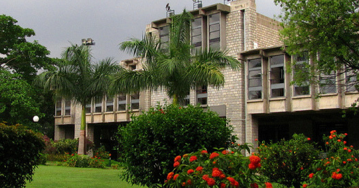 The serene IIM Bangalore campus. Image Credit: Flickr