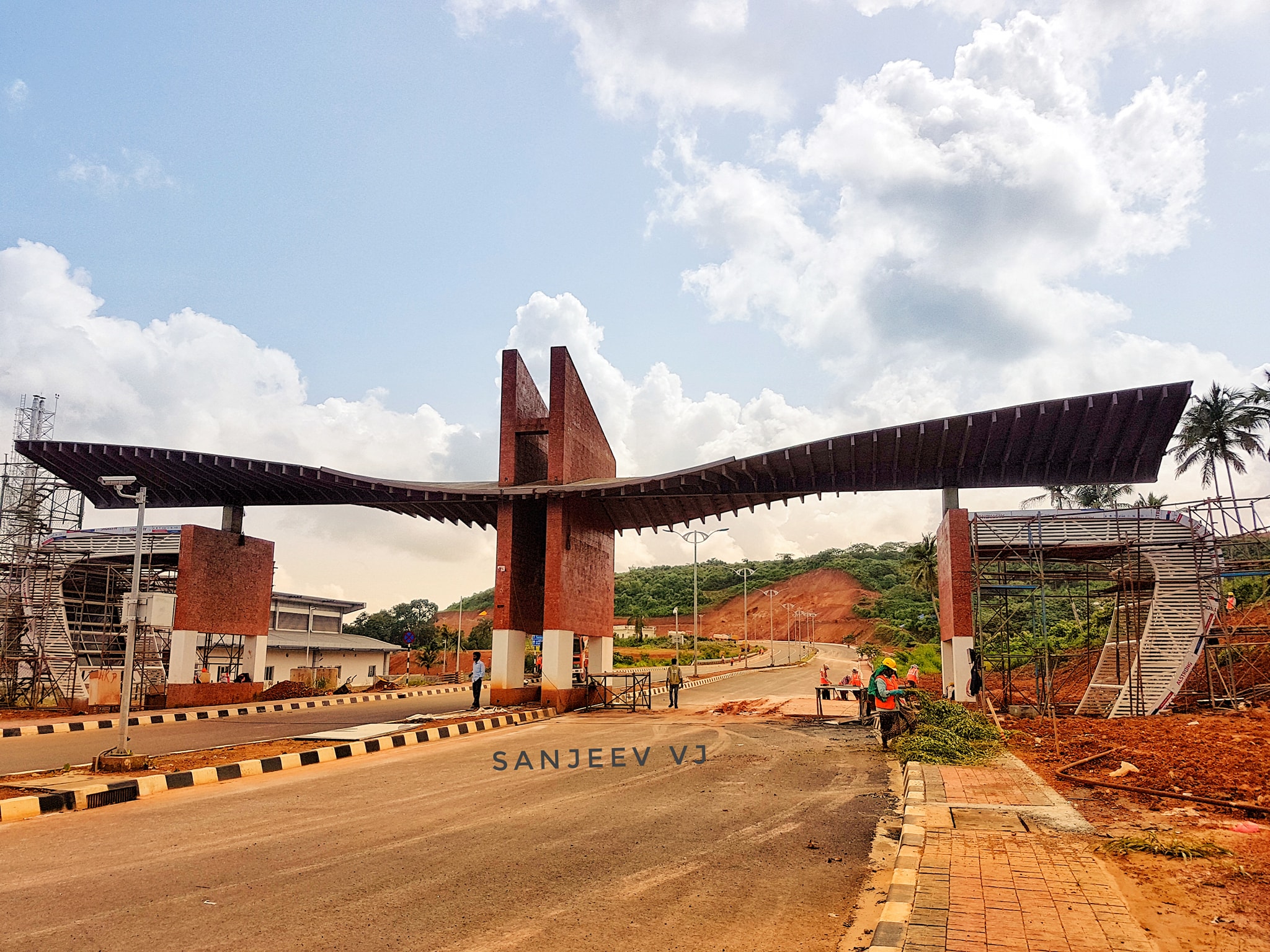 Check Out These Awesome Pics of Kannur’s Swanky New Airport: 6 Things To Know!