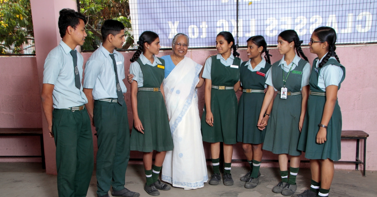 77-YO Hyd Lady Sold Home to Run School, Taught Thousands of Kids in 25 Years!