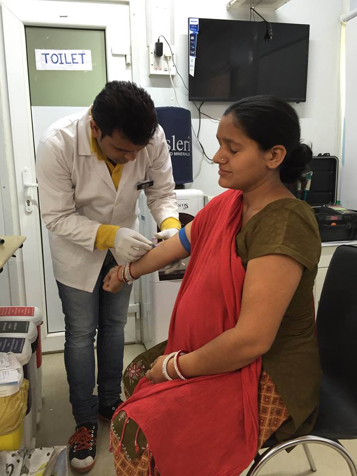 At a mohalla clinic in Peeragarhi, Delhi. (Source: Facebook/Meera Sanyal)