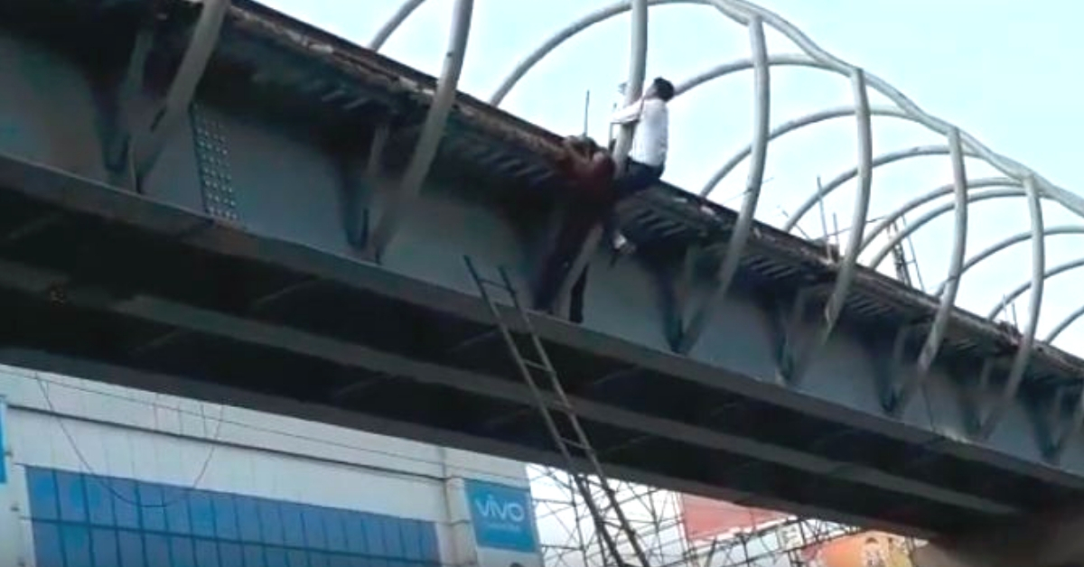 Raipur Cop Sees Youth Trying to Hang Himself. What He Did Next Is Amazing!