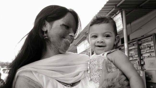 Laxmi with her daughter Pihu (Source: Facebook/Laxmi Agarwal)