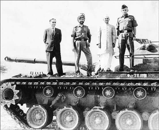 PM Lal Bahadur Shastri atop a captured Pakistani Tank after the 1965 war. (Source: Twitter/Sreetama Paul) 