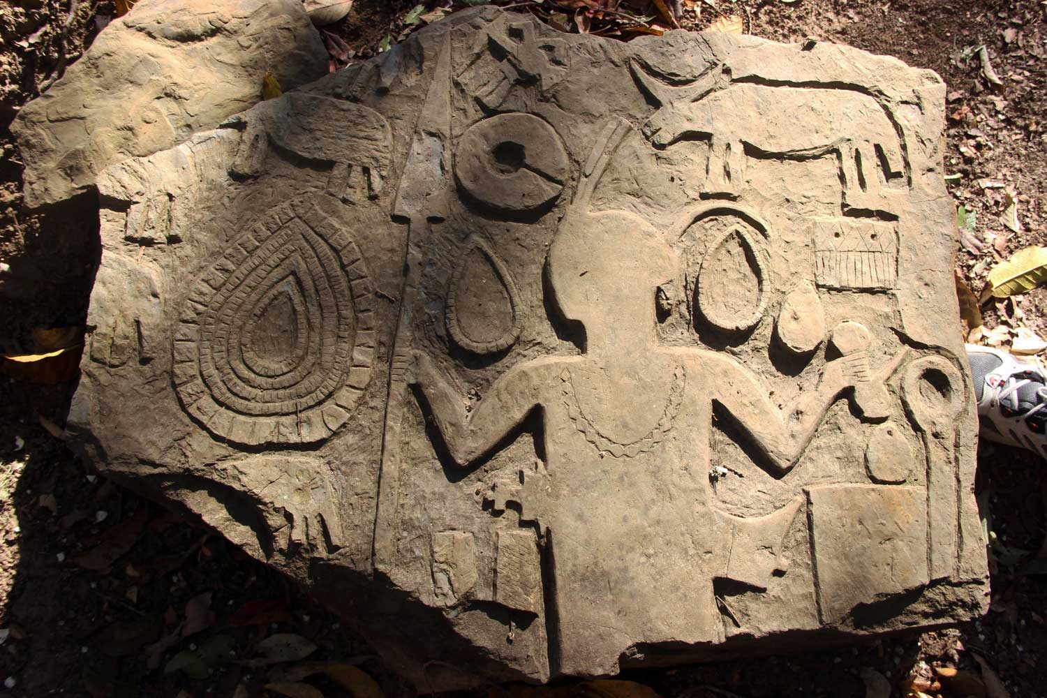 Engravings on a menhir at Vangchchia