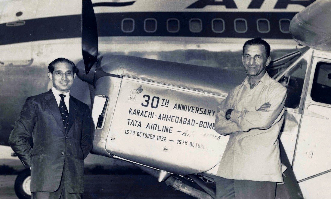 Publicity pic taken at Bombay airport on 15 Oct 1962 shows JRD Tata,who piloted original 1932 flight. Standing with Bobby Kooka of Air India. (Source: Twitter)