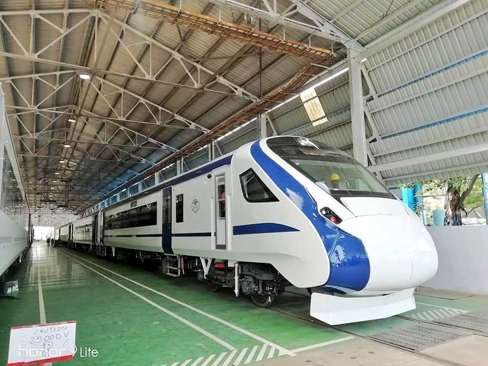 Bogibeel, Train 18 & a Unique University: Indian Railways Had ‘Many Firsts’ in 2018!