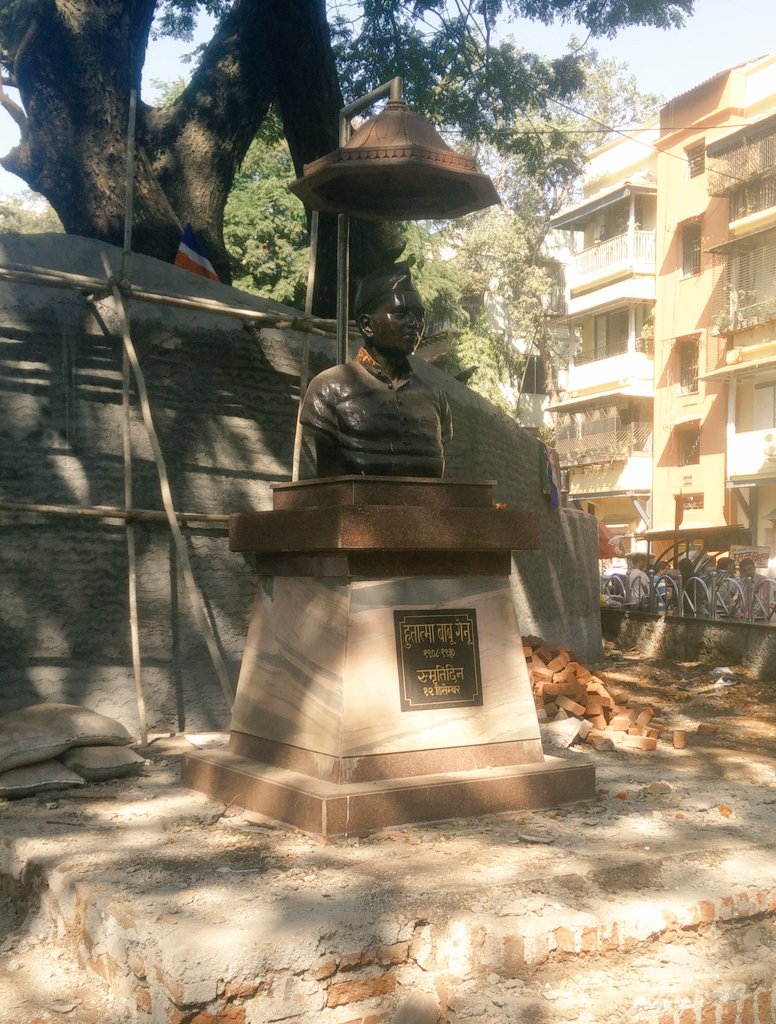 A bust of Babu Genu in Mumbai. (Source: Twitter)