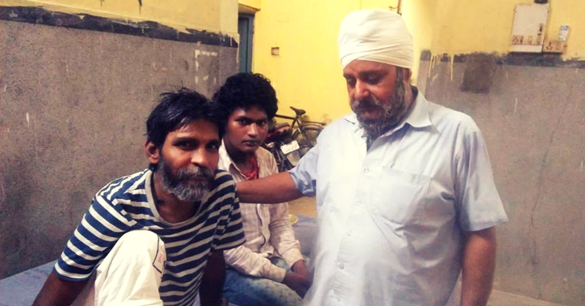 Every Night For The Last 26 Years, This Patna Man Has Fed & Cared For Abandoned Patients