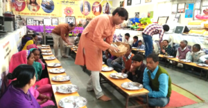 Inspiring! Son's Way of Remembering His Father Feeds 500 Hungry People Everyday