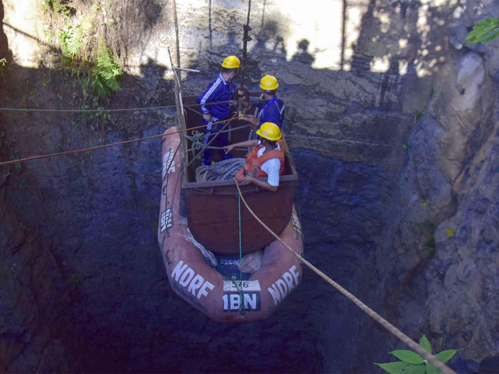 Rescue ops in motion. (Source: Twitter/Rakesh Trickey)