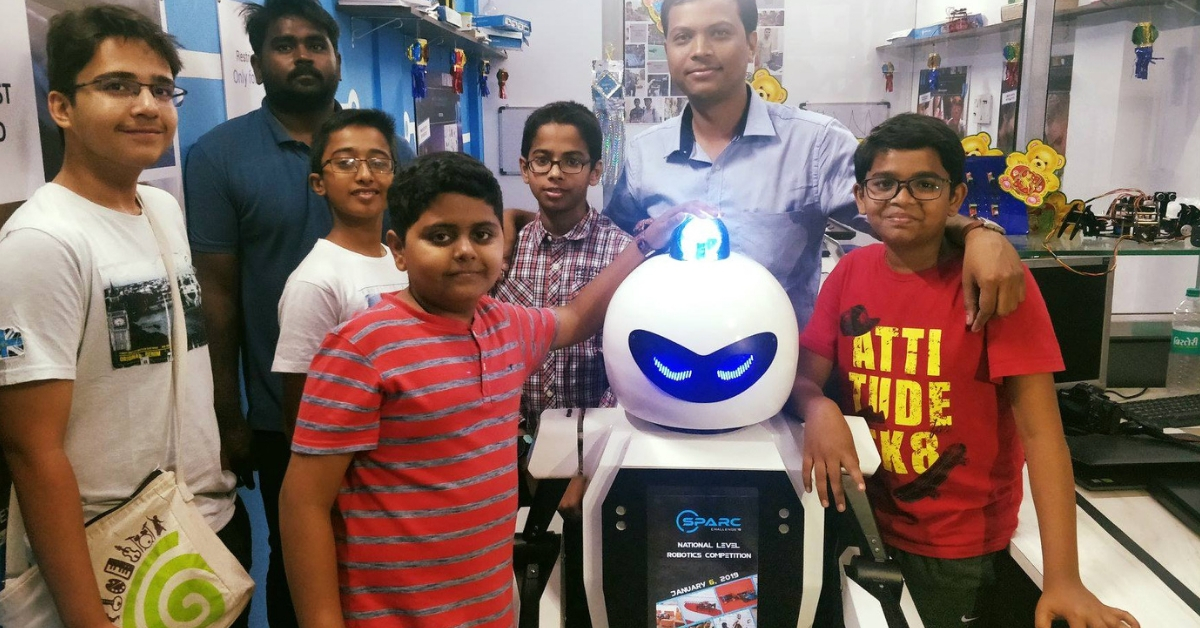 School Kids Build Brand New Traffic Cop For Pune's Roads_ Meet Roadeo The Robot!