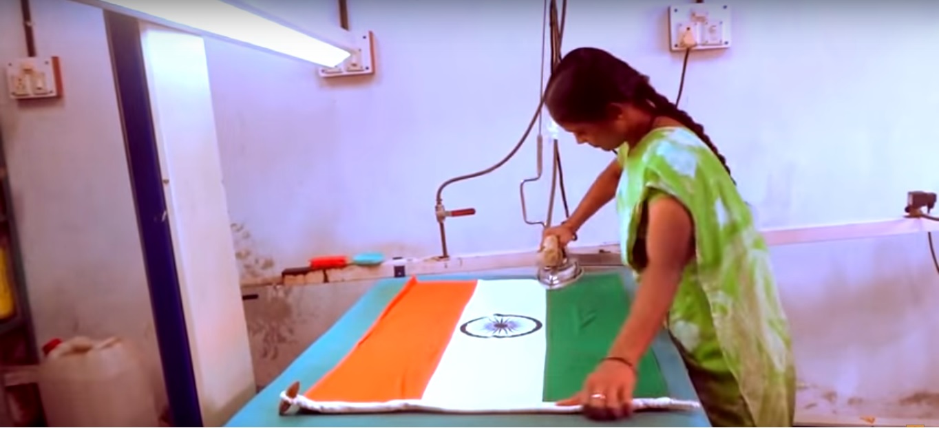 For representational purposes only. (Source: https://www.thebetterindia.com/44156/indian-flag-manufacturing/)