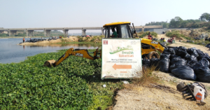 Moved by Daughter's Comment, Ex-Scribe Helps Clear 600 Tons From Sabarmati River