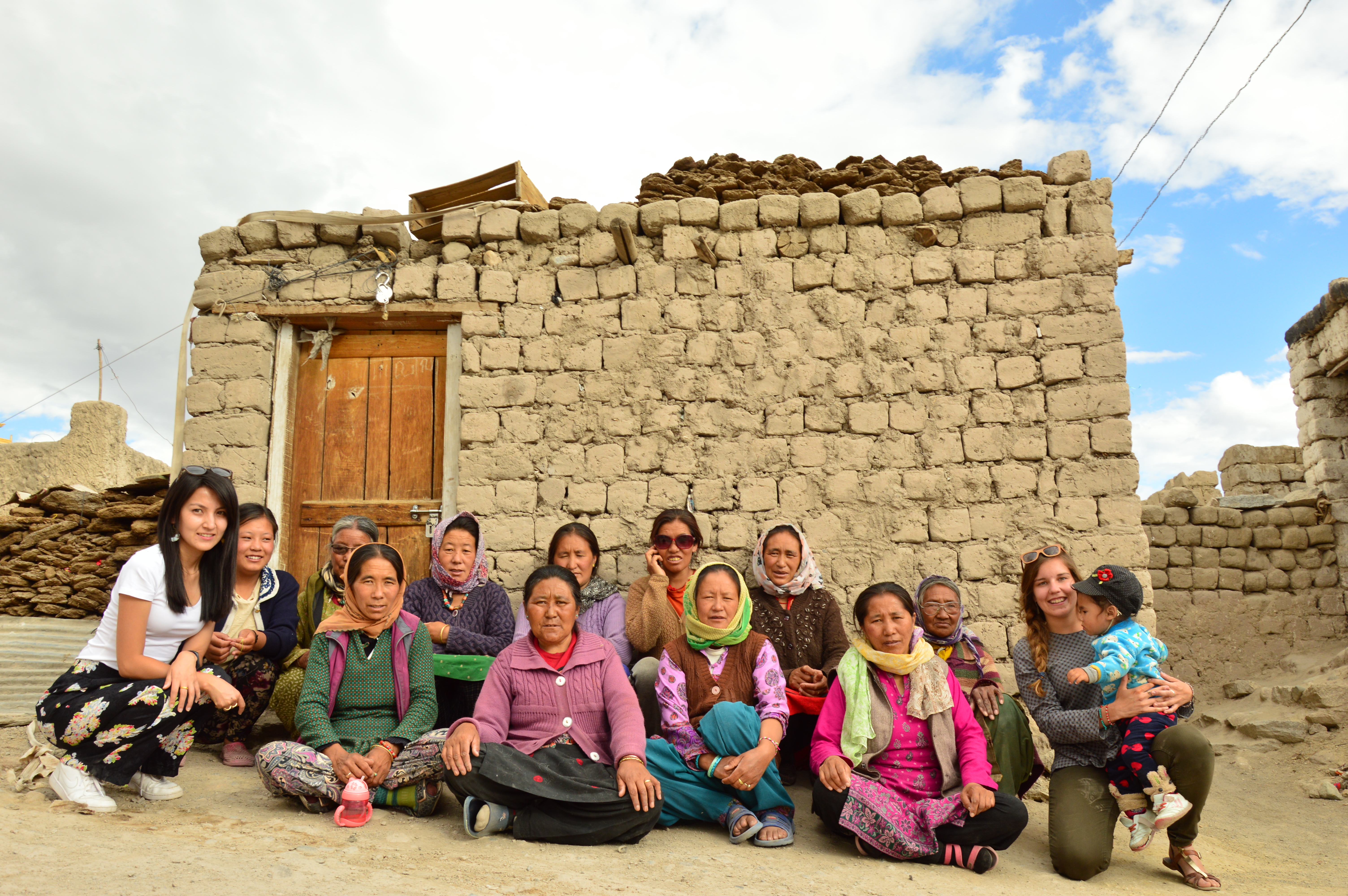 Lachic (extreme Left) with women artisans. 