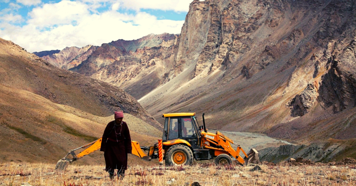 Ladakh’s ‘Manjhi’: Spent Life Savings, Sold Ancestral Property to Construct 38 km Road!