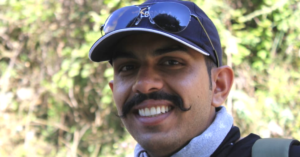 With No Formal Coaching, Tea-Stall Owner's Son Cracks UPSC in the First Attempt!