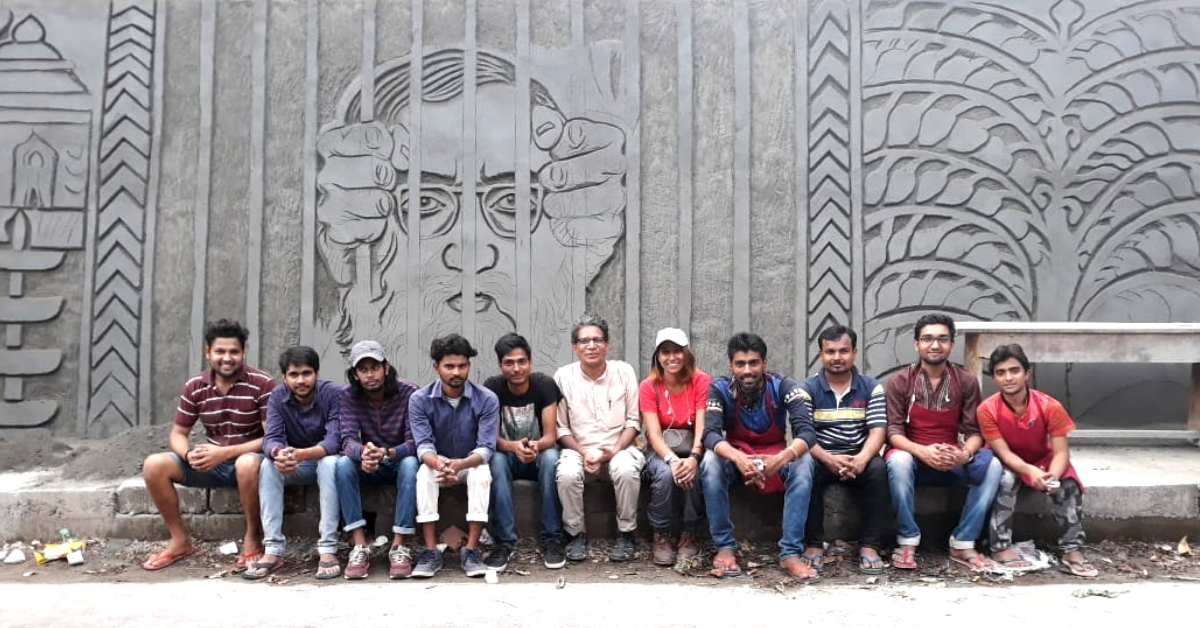 Meet The Art Professor & His Students Carving Some ‘Peace’ In A Kerala Town