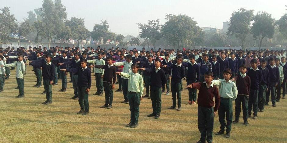 Students take an oath never to cheat. 