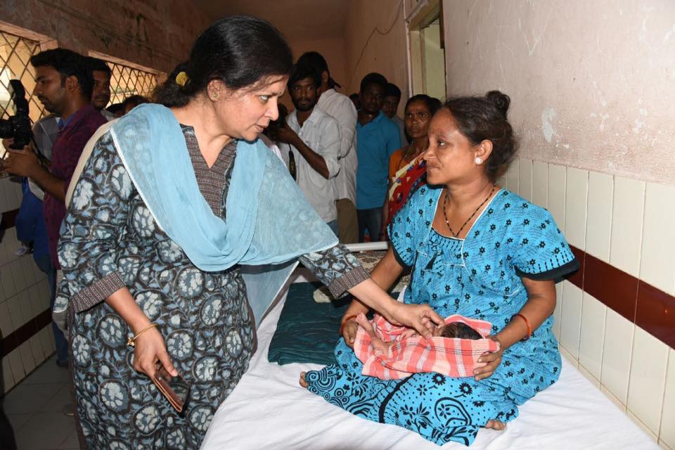 Karuna Vakati, then Commissioner for Health and Family Welfare in the Telangana government, during an inspection. (Source: Facebook/AK News)