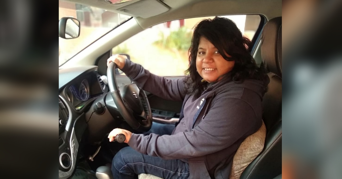 Meet the Polio-Affected IIM Professor Who Teaches Driving to the Differently-Abled!