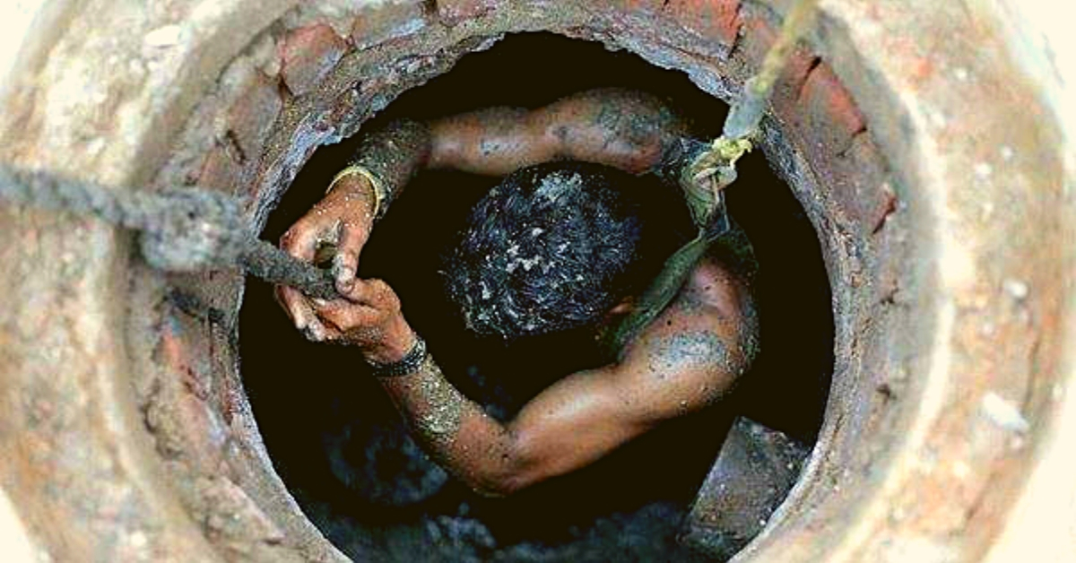 Manual Scavenging. (Source: Facebook/Sushilaben Babusinh Solanki)