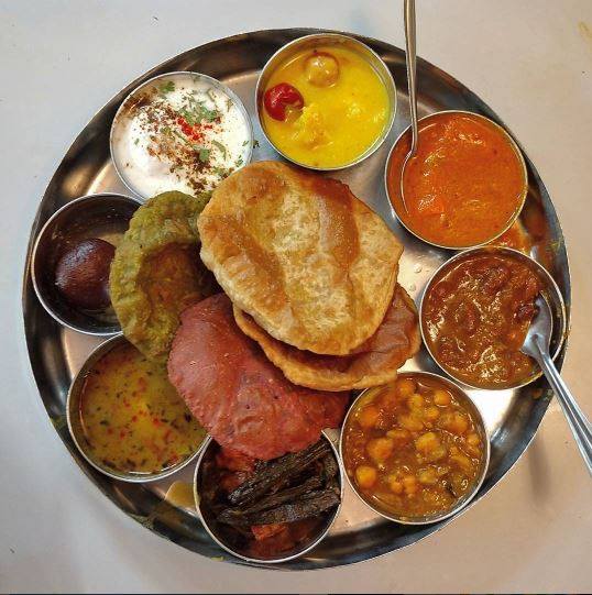 Mumbai best thali Pancham puri wala iconic eatery food india