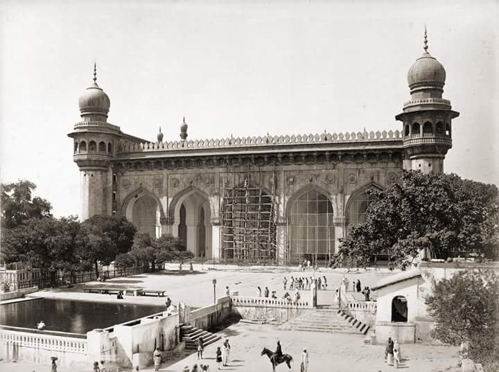 Mecca Masjid, Hyderabad ca 1880. (Credit: Raja Deen Dayal. )