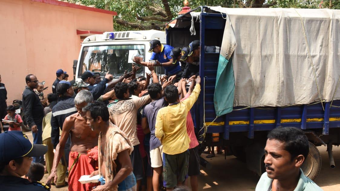 Distributing food in an affected area. (Source: Twitter)