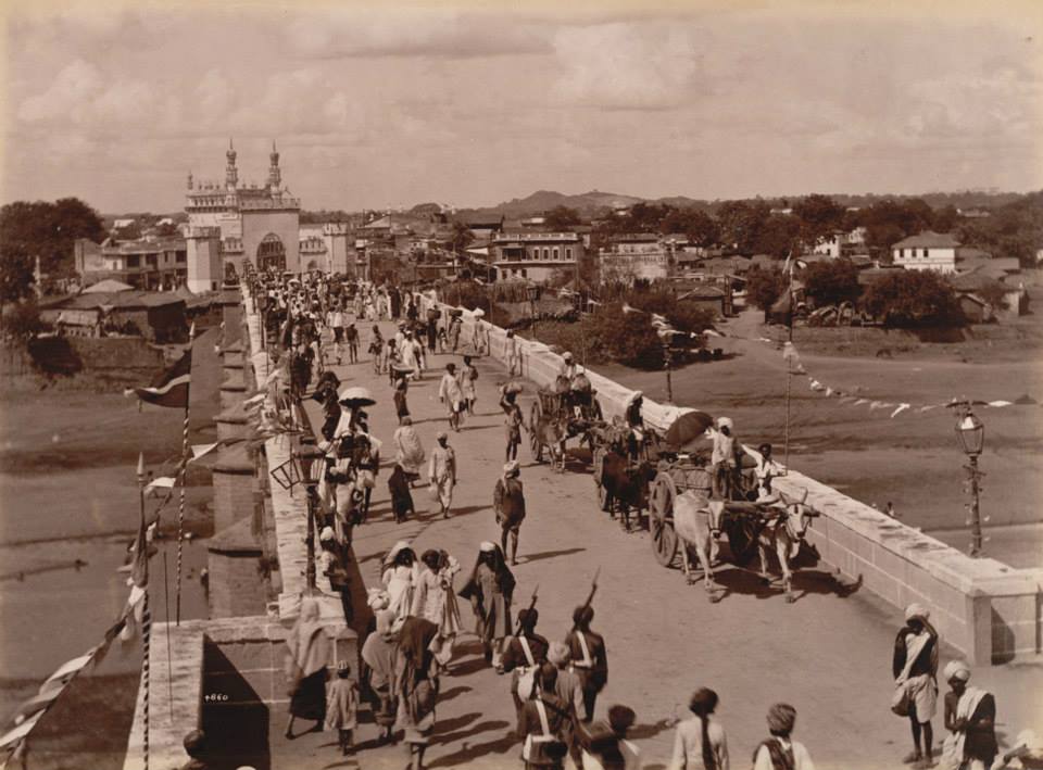 The Purana Pul Bridge (Credit: Raja Deen Dayal)