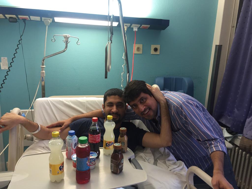 Amit with his brother Sachin at the hospital. (Source: Amit Motwani)