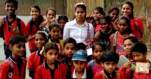 Once a Beggar, Delhi Woman Braves Death Threats to Ensure Kids Don't Walk Her Path
