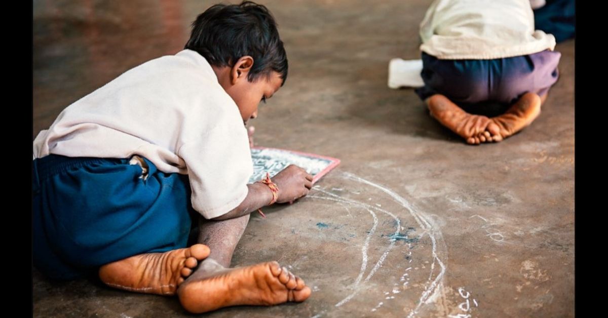 Made of Cardboard, This Rs 10 School Bag Doubles As a Desk For Rural Kids!