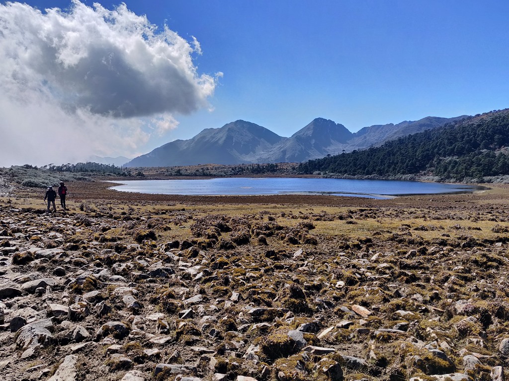 Take in all the beauty on the Bhangajyang Lakes Trek. (Source: Kipepeo)