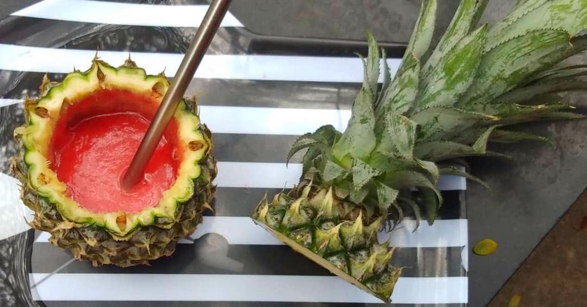 Fruit Juice in Shells, Straws Made of Leaves_ Bengaluru Cafe Sets Zero-Waste Goals!