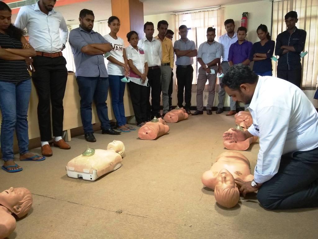 Training on mannequins. (Source: GVK EMRI)