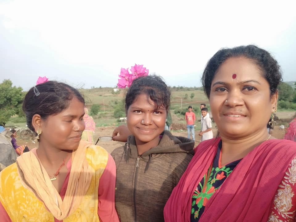 Sunita's work, has given young girls and women from the Pardhi community a new lease of life. 