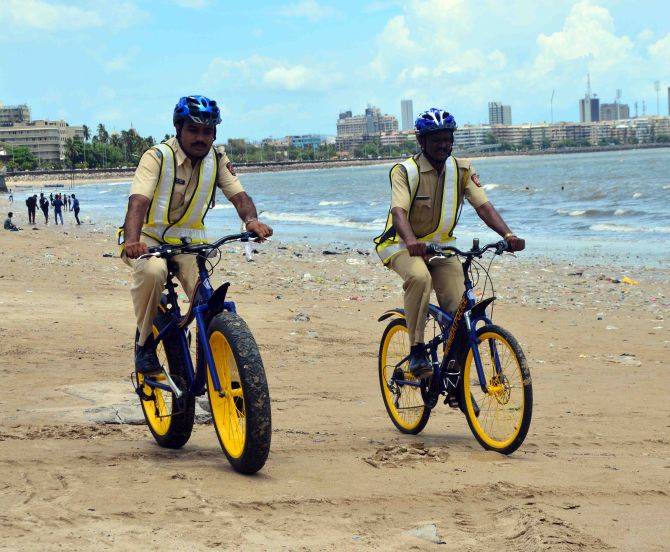 Mumbai Police patrolling the beaches. (Source: Facebook)